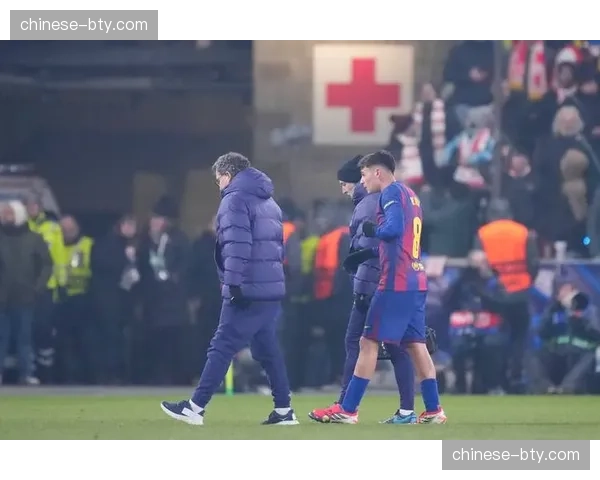 佩德里伤愈复出表现稳健 成巴萨中场组织核心